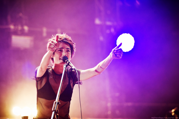 Земфира на сцене Нашествия-2012