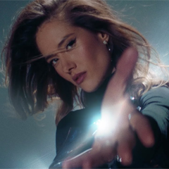 Юля Паршута — Летит